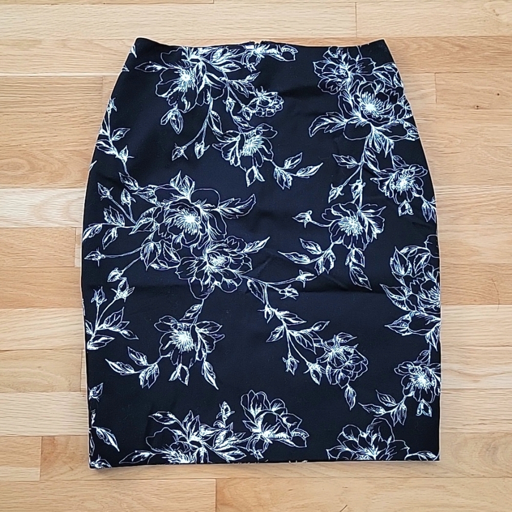 WHBM Black Floral Skirt NWT!